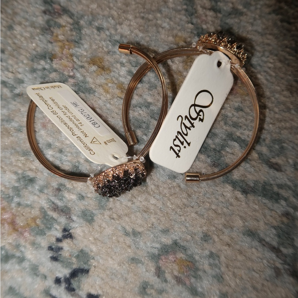 Friendship bracelets - Picture 4 of 7